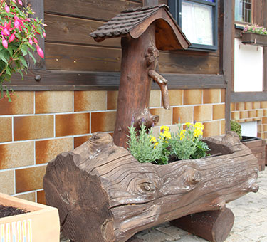 Gasthaus-Bierhausle-Kachel-02-Trog